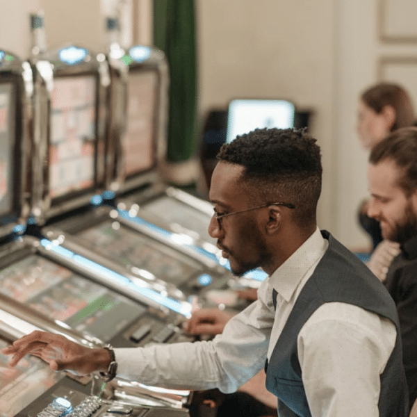 What Makes Live Casino Gameplay So Immersive Today?