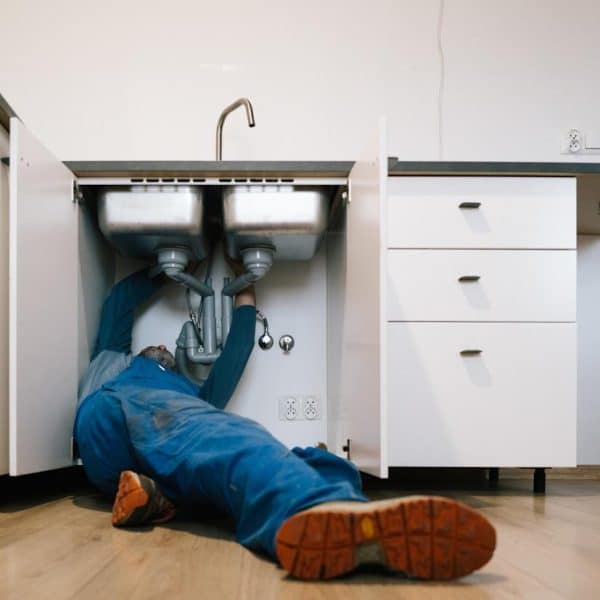 Why Repipe Specialists Get Better Results Than General Plumbers for Whole-House Projects